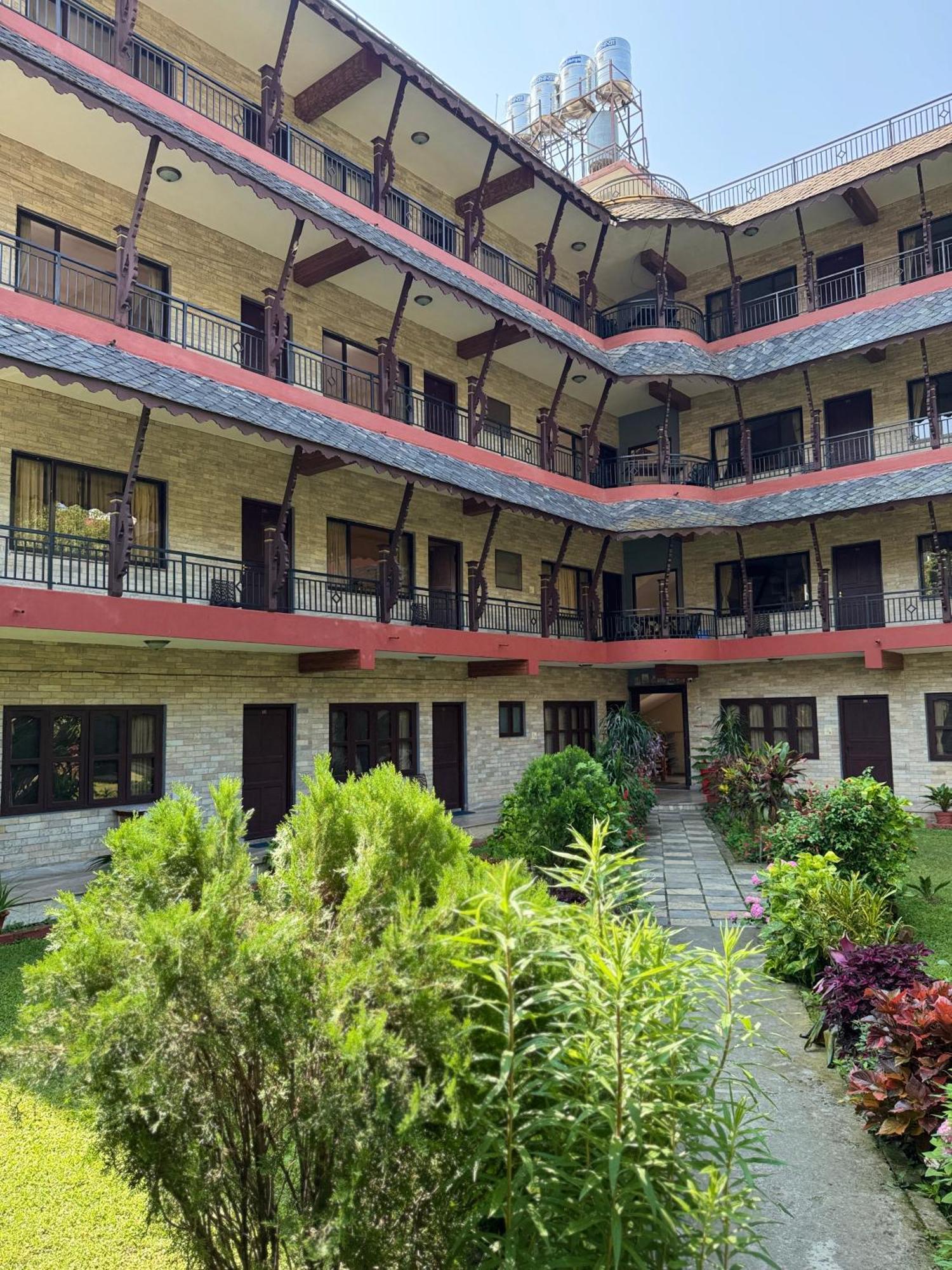Butterfly Lodge Pokhara Ngoại thất bức ảnh