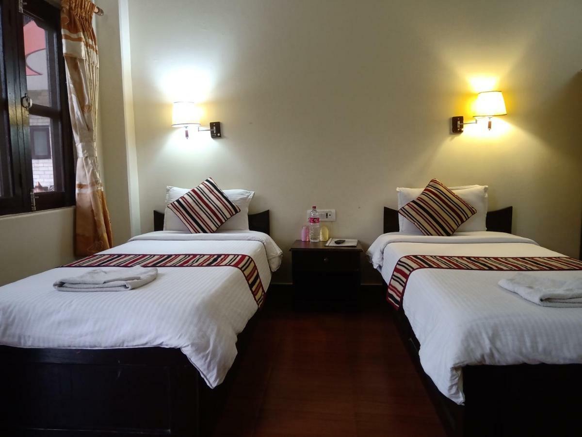 Butterfly Lodge Pokhara Ngoại thất bức ảnh